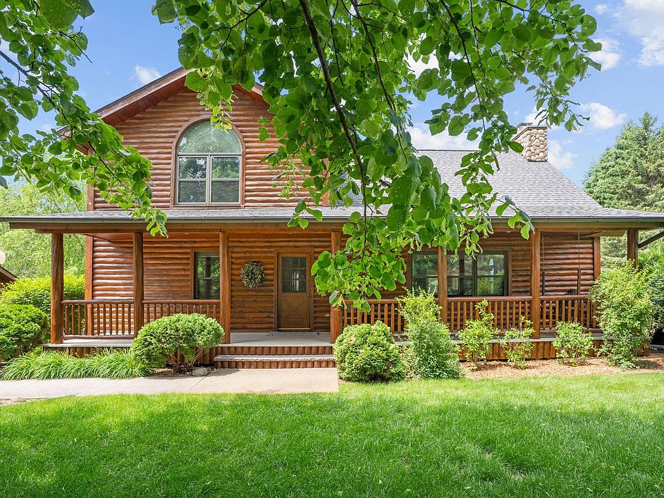 1st image of 13831 Berkshire Ln