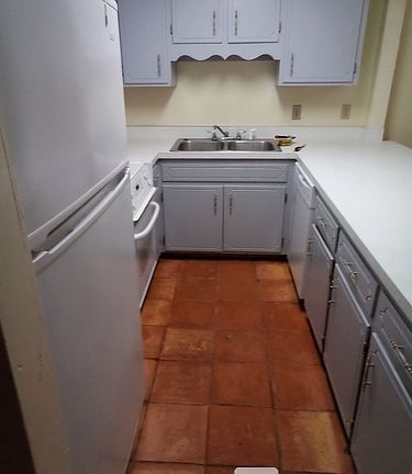2nd image of 242 Lake Ella Dr APT 4