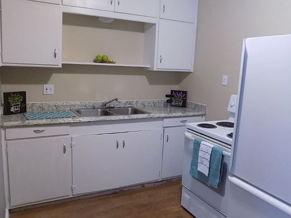 2nd image of 560 Estancia Dr NW APT D