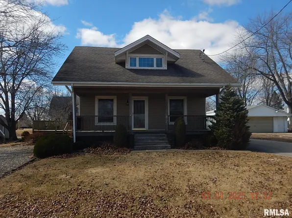 704 Fulton St, Delong, IL 61436