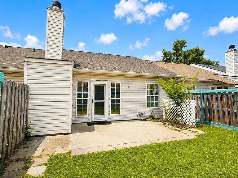 402 Northrop Pl — Photo 17
