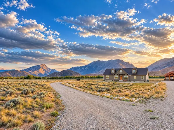 189 Road 8UD, Clark, WY 82435
