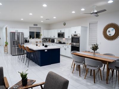 7129 Flora Lam St, Las Vegas, NV, 89166