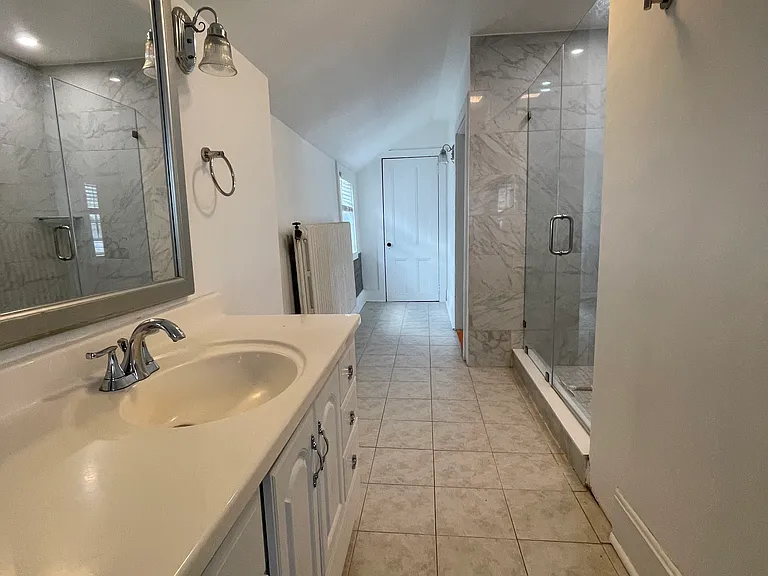 502 Warren St #C — Photo 10