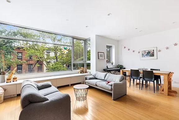 2nd image of 121 Wyckoff St APT 3