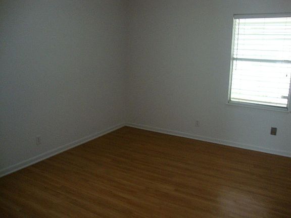 4th image of 3122 Babin Ave