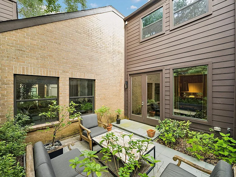 4213 W Alabama St — Photo 22