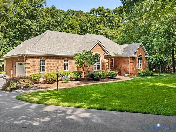 3rd image of 2821 Lightner Ct