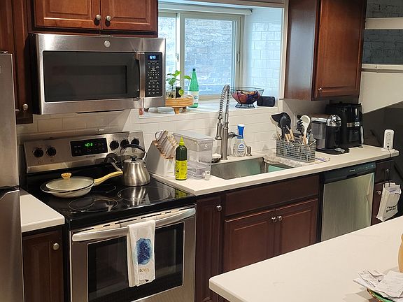 5th image of 1419 W Hollywood Ave #4