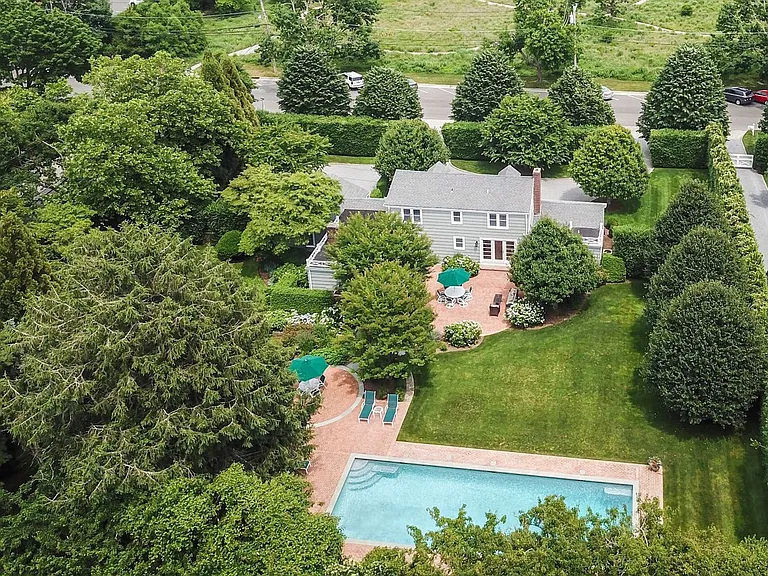 245 Old Town Rd — Photo 1