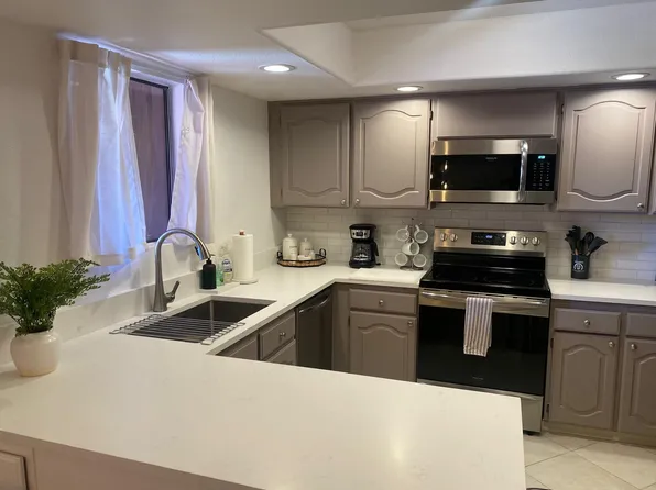 12212 N Paradise Village Pkwy S #403-B-16, Phoenix, AZ 85032