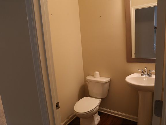 5th image of 308 Highland Pointe Circle E