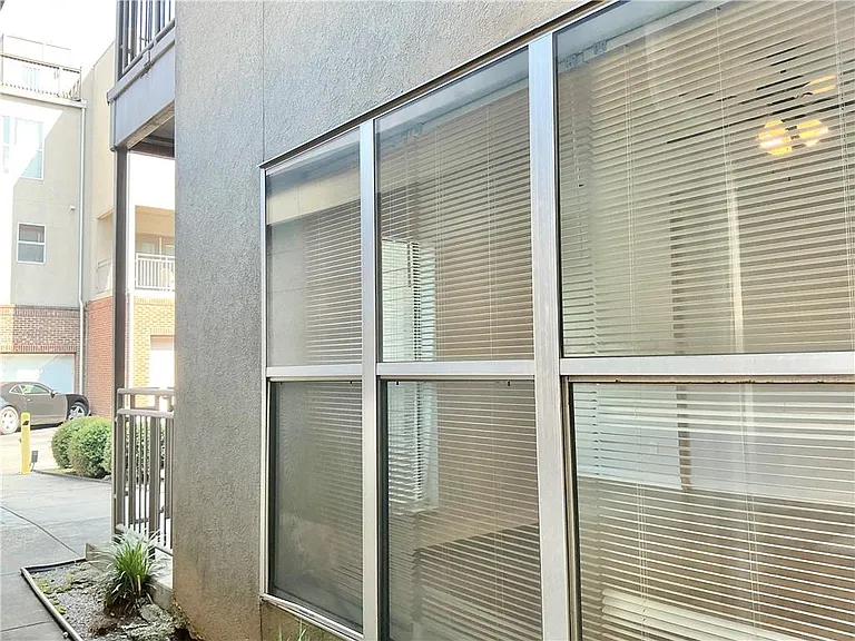 238 Walker St SW #22 — Photo 34