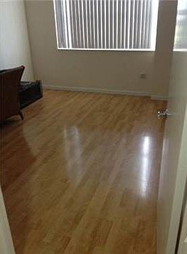 4th image of 19501 W Country Club Dr APT 1003