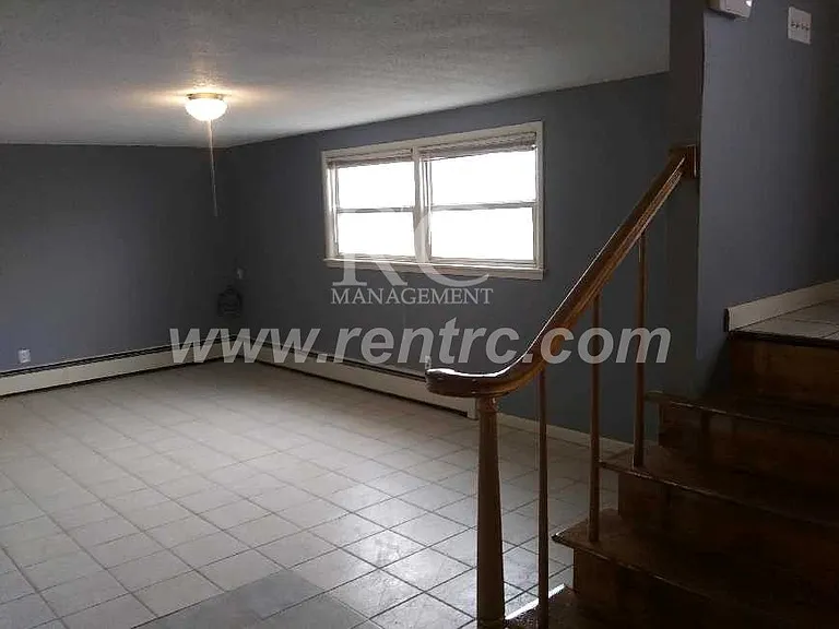 905 Sprague Rd — Photo 10