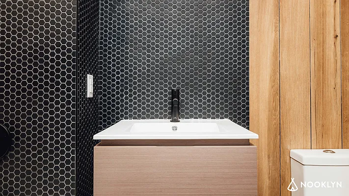 Rented by Nooklyn NYC LLC | media 53