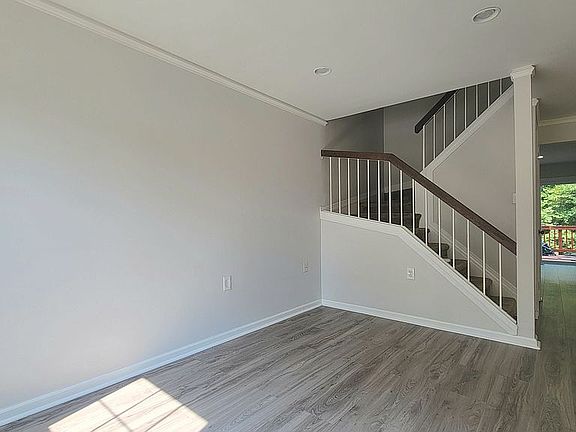 2nd image of 3850 Marquis Pl