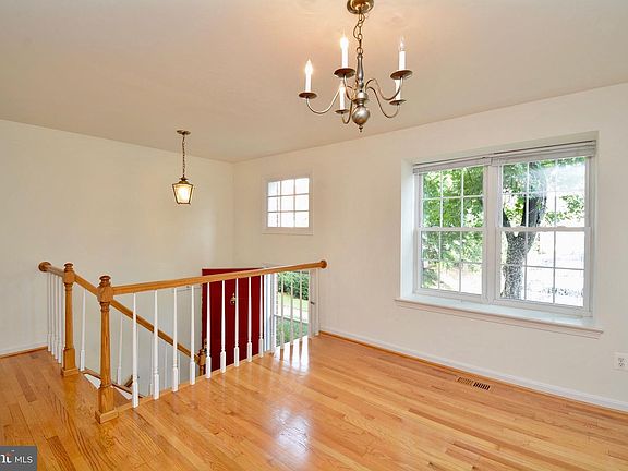 5th image of 5204 Cannes Ct