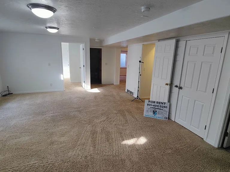 2305 N 2080 W — Photo 10