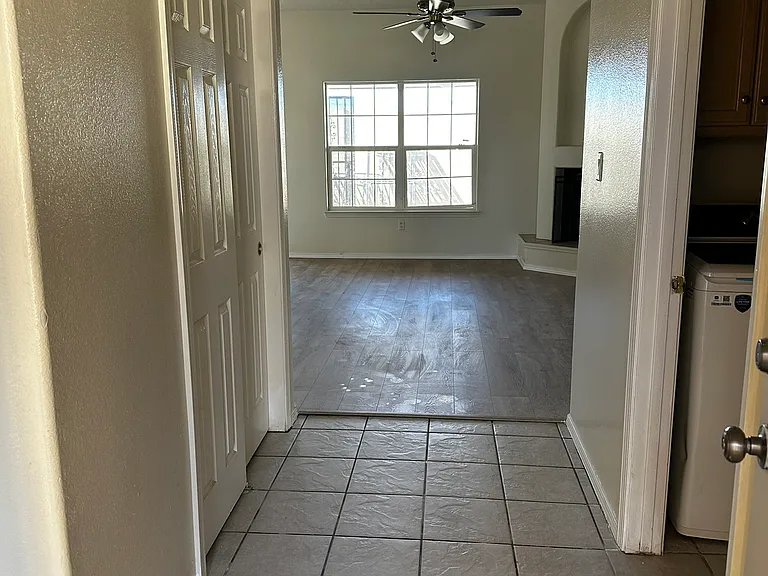 7620 Lakewood Ave NW — Photo 4