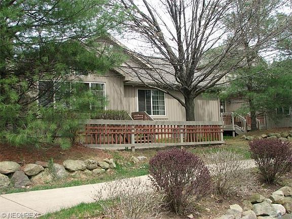 4th image of 100 Douglas Ct