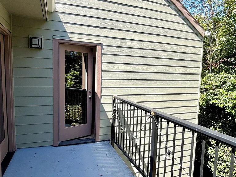 331 SE 146th Ave — Photo 17