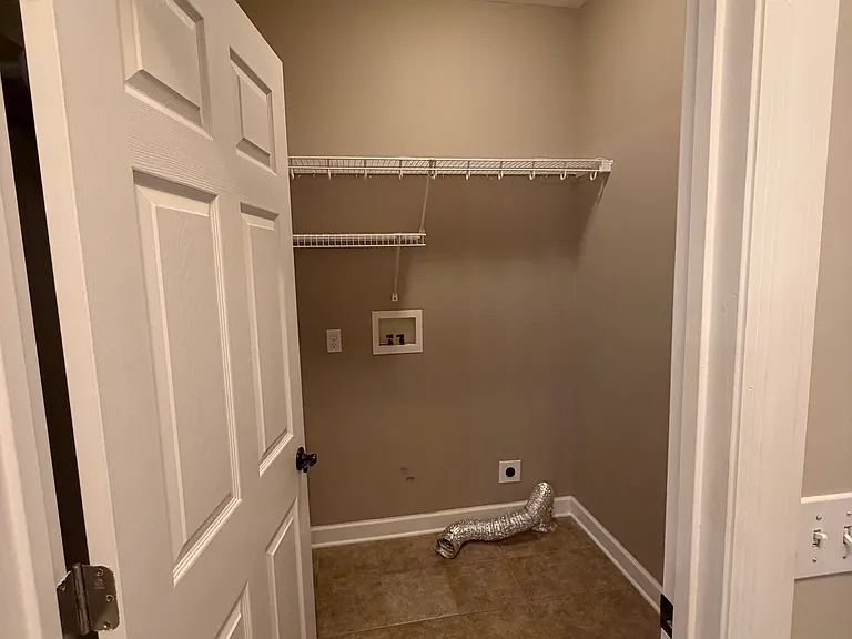 584 A Petty Rd — Photo 8
