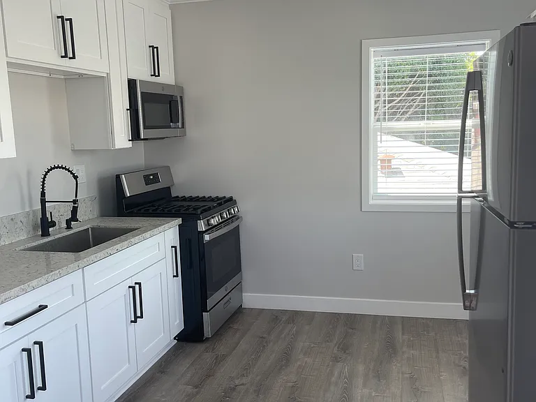 335-341 S 28th St #341 — Photo 4