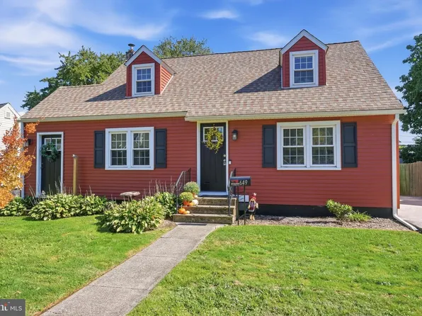 649 Hillcrest Ave, Morrisville, PA 19067