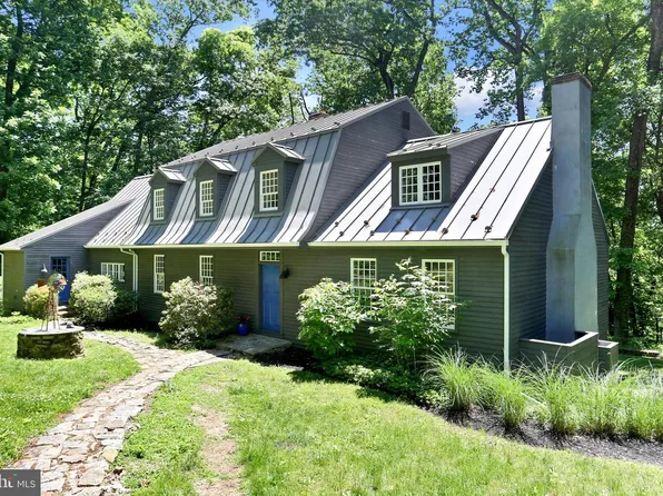 1242 Jaine Ln, Chester Springs, PA 19425