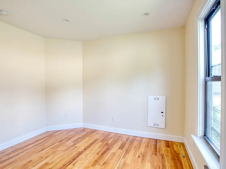 180 Willow St #1 — Photo 17