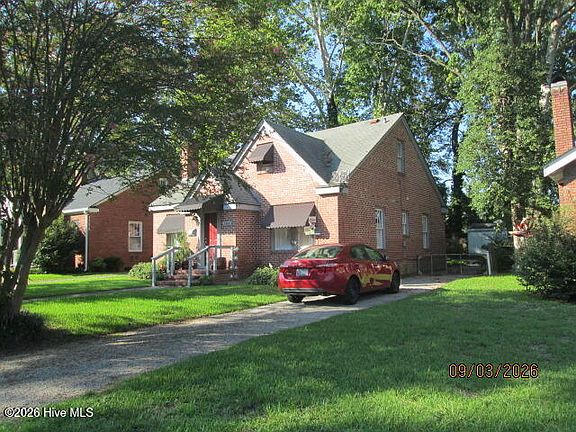 3rd image of 104 E 13th Street