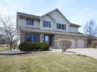 527 N Raven Rd, Shorewood, IL 60404