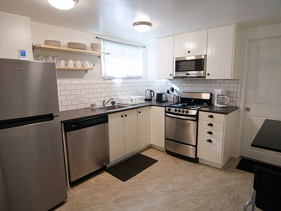 4th image of 1328 S Roberta St #B