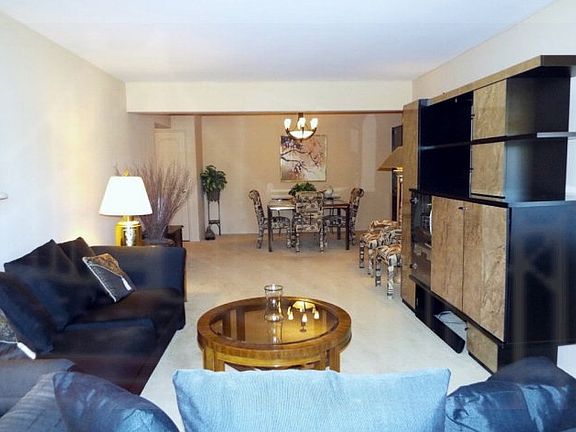 4th image of 76 Dehaven Dr APT 3C