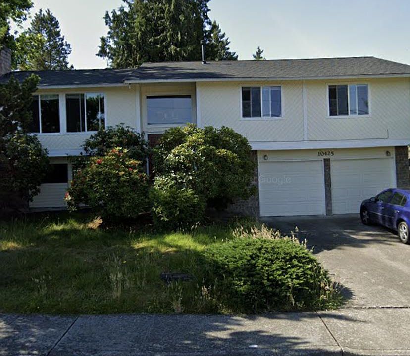 1st image of 10425 NE 60th St