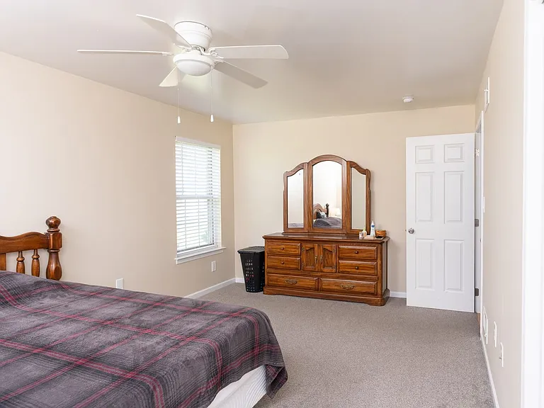 2072 Sheaffer Rd — Photo 20