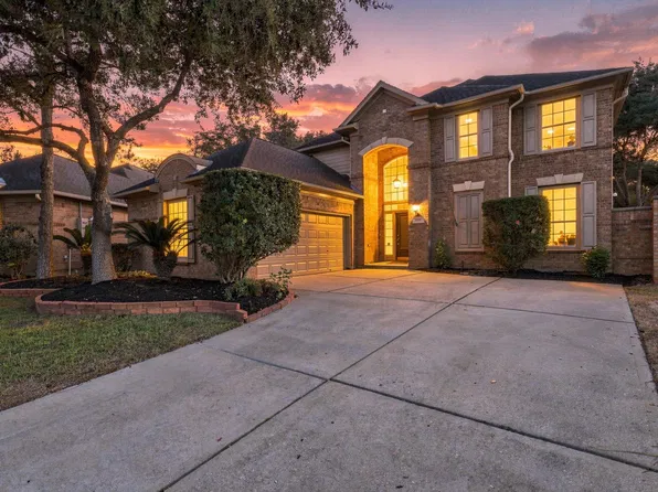 1931 Auburn Trl, Sugar Land, TX 77479