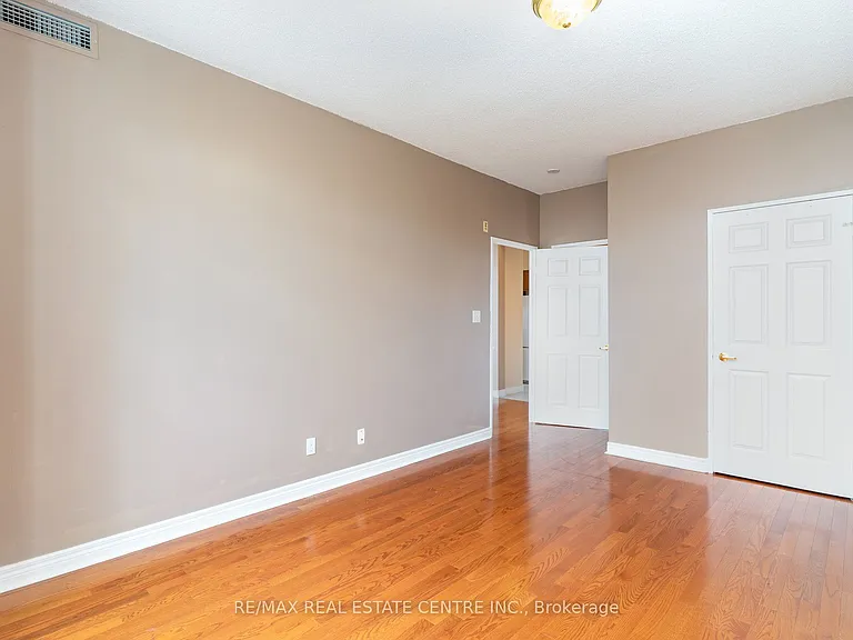 2301 Parkhaven Blvd #410 — Photo 13