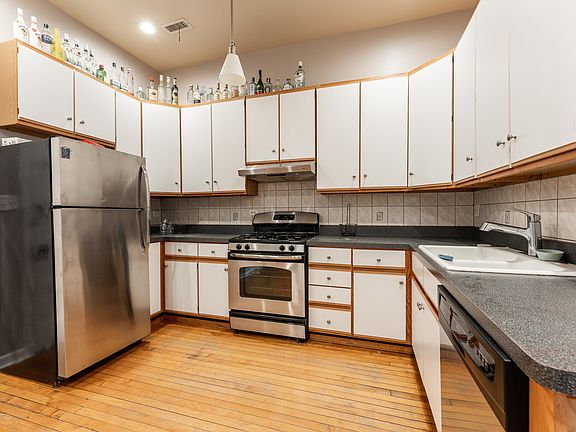 4th image of 2202 W Belmont Ave Floor 2