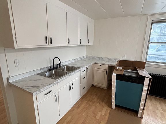 4th image of 144 Prospect St APT 1