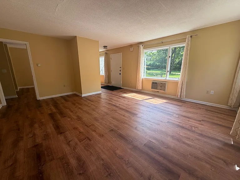 1 Colt Rd #8 — Photo 1