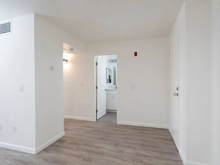 Mission Pacific Apartments — Photo 55