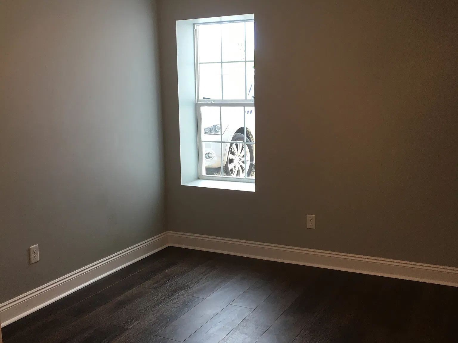 2 bed, 700 sqft, $1,300 — Photo 4