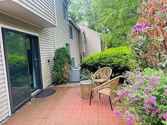 3rd image of 3 Thayer Pond Dr #10