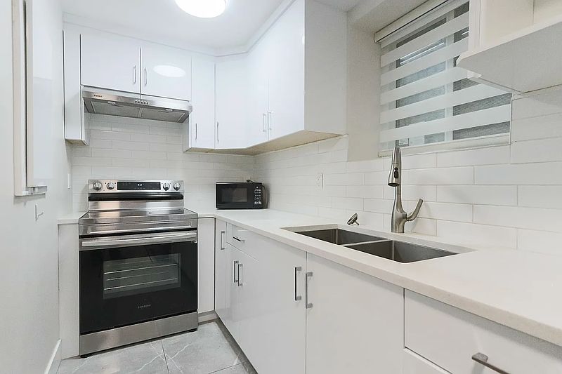 Surrey Apartment for rent - 2 Bedrooms — photo 5