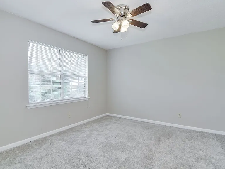 321 Timberidge Dr — Photo 32
