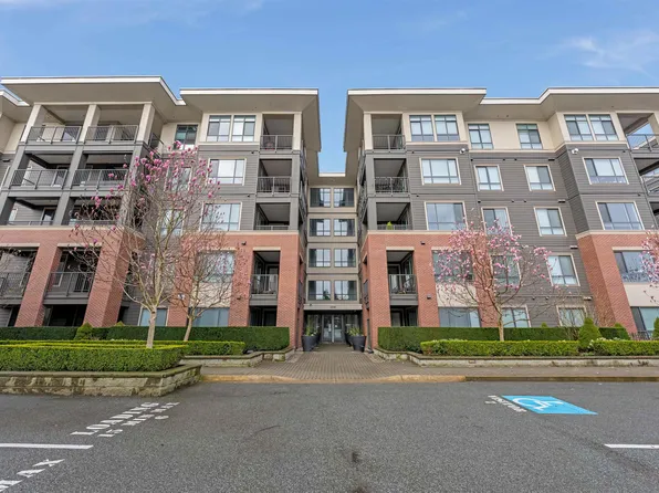 33540 Mayfair Ave #102, Abbotsford, BC V2S 0J3