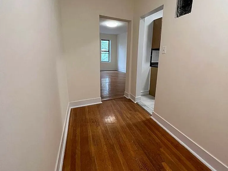 7811 Kew Forest Ln #2DA — Photo 3