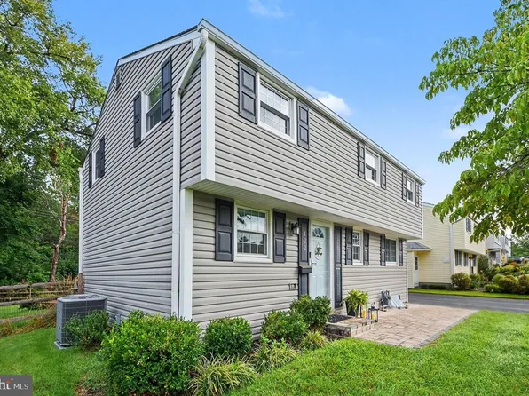 122 Crossfield Rd, King Of Prussia, PA 19406